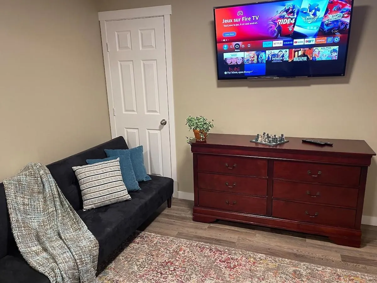 Apartment Private & Beautifully Finished Basement Suite, Sw Edmonton
